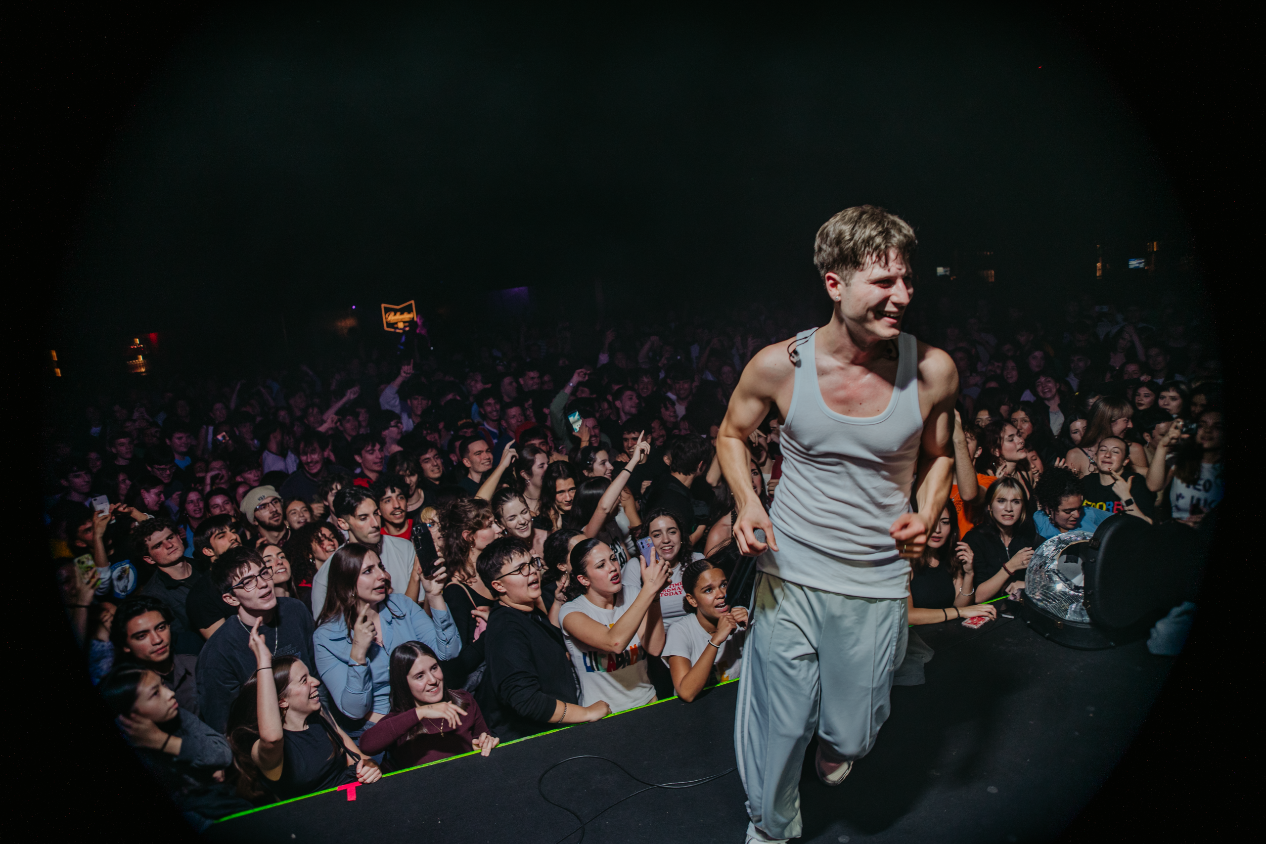 Foto portada Teo Lucadamo Sala But